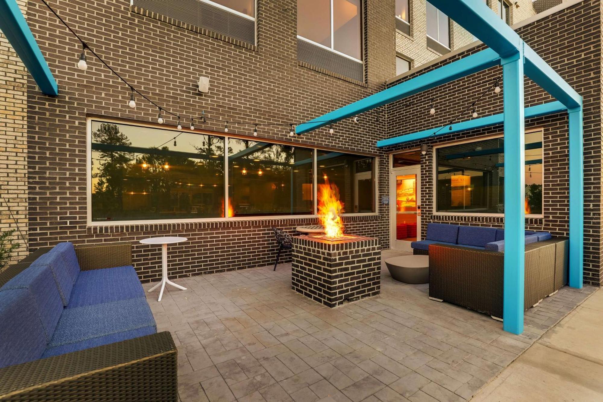 Tru By Hilton Leland Wilmington Hotell Exteriör bild